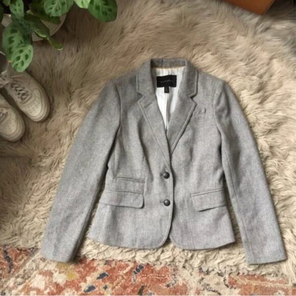 Banana Republic Grey Herringbone Wool Academy Blazer - Picture 2 of 6